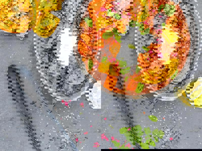 MasterClass 4L Large Cast Aluminium Casserole Dish with Lid, Black, 24cm