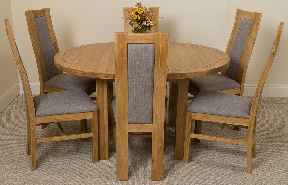 That's Furniture Edmonton Round Extendable Oak Dining Set with Stanford Oak Chairs