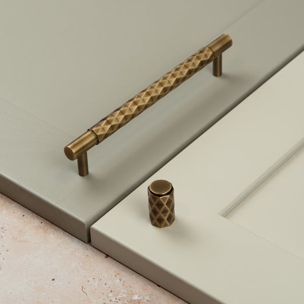Handle & Home Antique Brass Diamond Cut Pulls