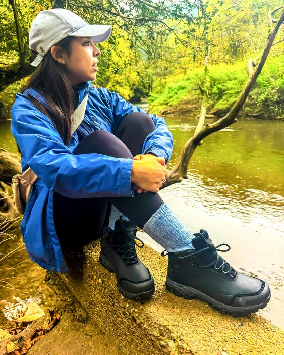AMMONITE Women's Waterproof Hiking Boots | Runswick Black