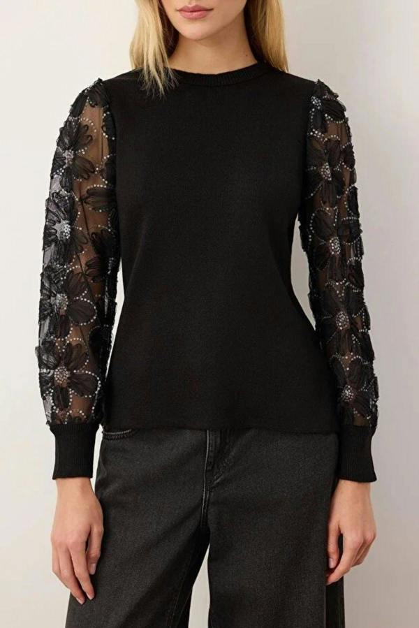 WOVCOR Knit Sweater with Tulle Garnish and Sleeve Detail