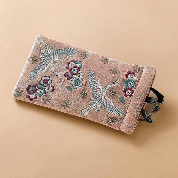 Pia Wings of Fortune Blush Velvet Glasses Case