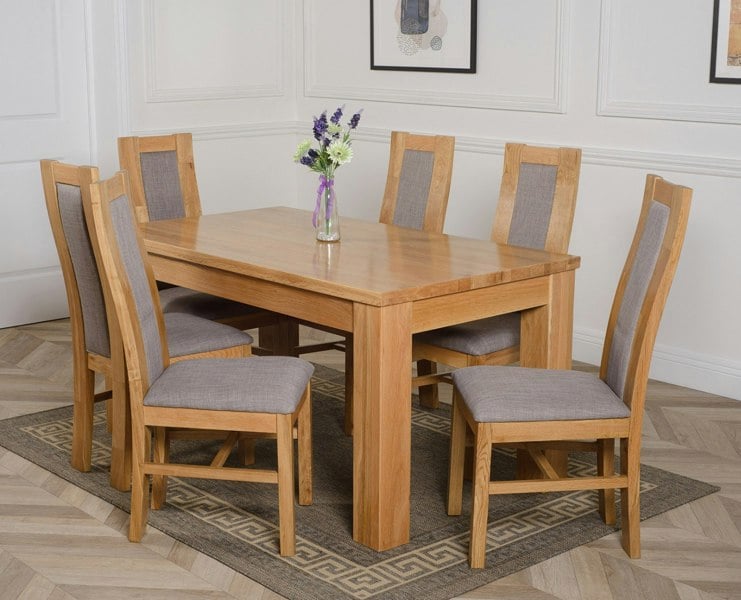 That's Furniture Dakota Medium Oak Dining Table with Stanford Oak Chairs