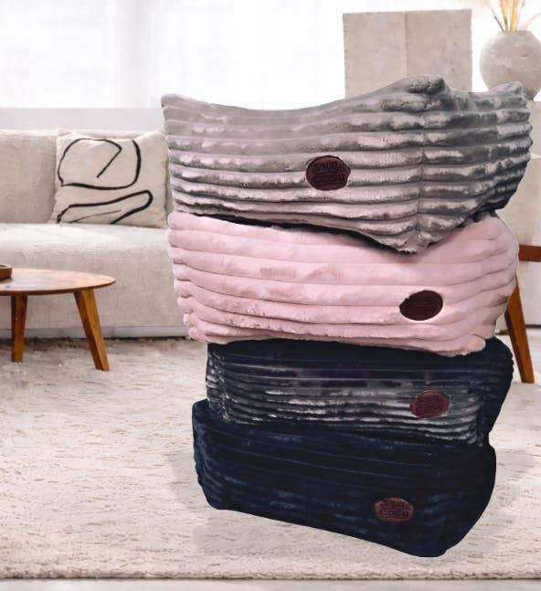 Alaska Faux Fur Dog Bed - UK Made - Dog Beds for dogs Snug and Cosy Pets