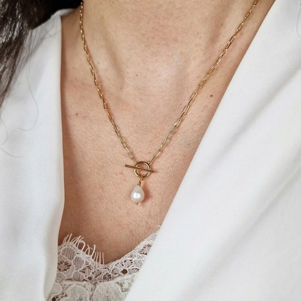 Gold Women's Pearl Necklace