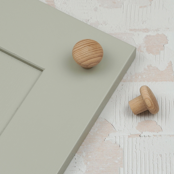 Handle & Home 30mm Beech Wood Button Knob