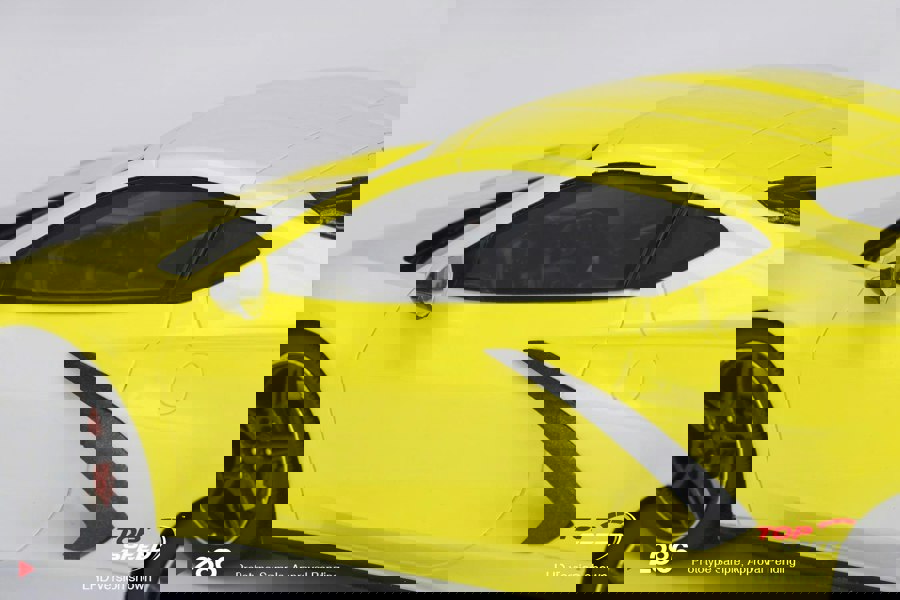 TSM Chevrolet Corvette Stringray 2020 Accelerate Yellow Metalliic 1:18 TSM TS0286
