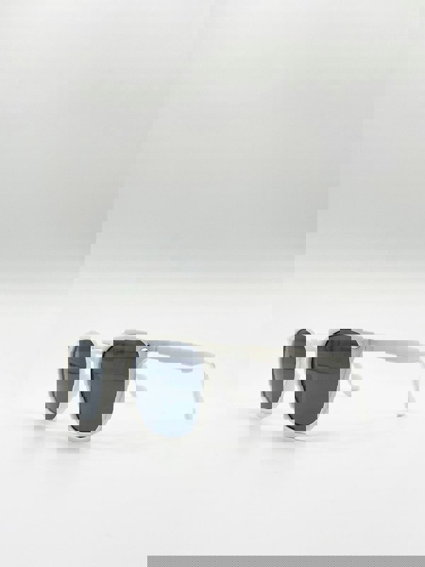 SVNX Classic Preppy Square Sunglasses With Key Hole Nosebridge