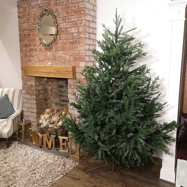 Samuel Alexander 7ft 210cm Green Glenshee Spruce Artificial Christmas Tree PE and PVC Mix Natural Look