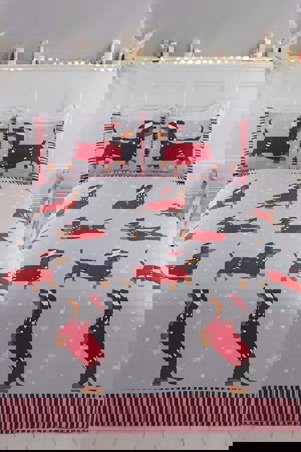 Rapport Dachshund Through The Snow Duvet Cover Set