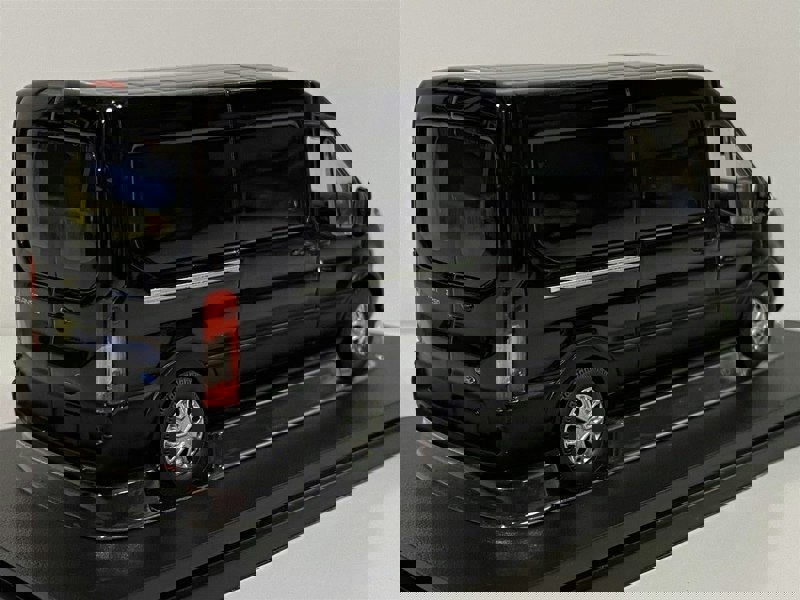 ford transit jumbo black 1:43 scale greenlight 86040