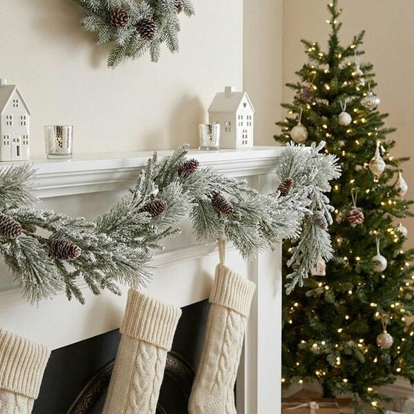 Garden Greatness Deluxe Traditional Festive Snowy Garland