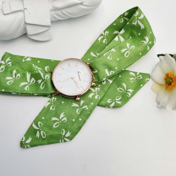 The Colourful Aura Floral Print Changeable Fabric Strap Tie Knot Women Wristwatch - Green