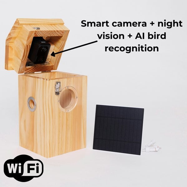 Callow Retail Pine smart bird house and Camera with Solar Panel