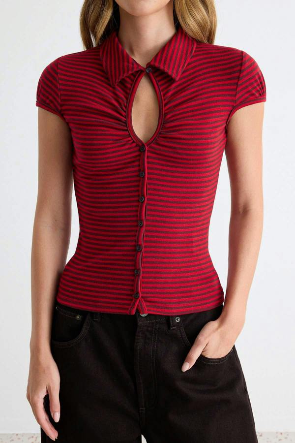WOVCOR Keyhole Neck Short Sleeve Fitted Knit Blouse