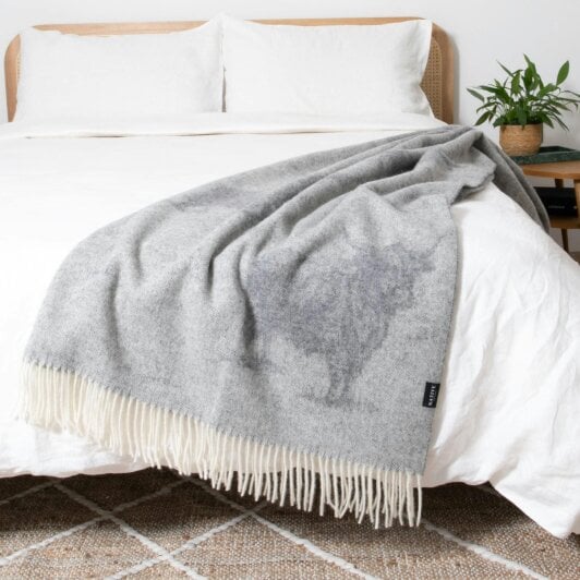 Highland Cow Wool Blanket - Pure Wool Throw 140 x 200cm