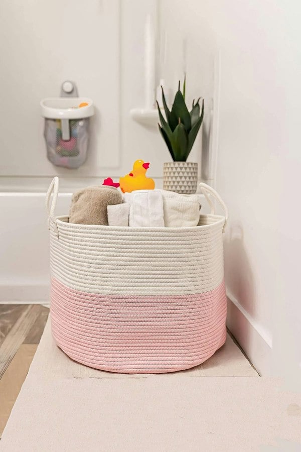 Living and Home 31L Cotton Rope Woven Laundry Baskets Hamper Toy Basket with Handle 25cm H