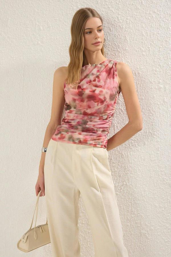 WOVCOR Fitted Draped Detail Knitted Blouse