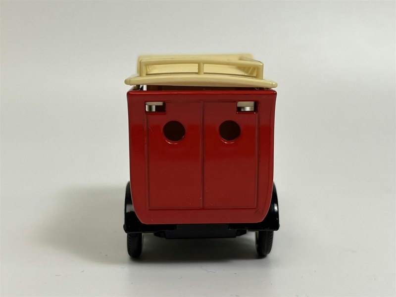 MCSlots Victor Arts Torquay Royal Doulton Van Pro Motors Lledo VATRD01D B2