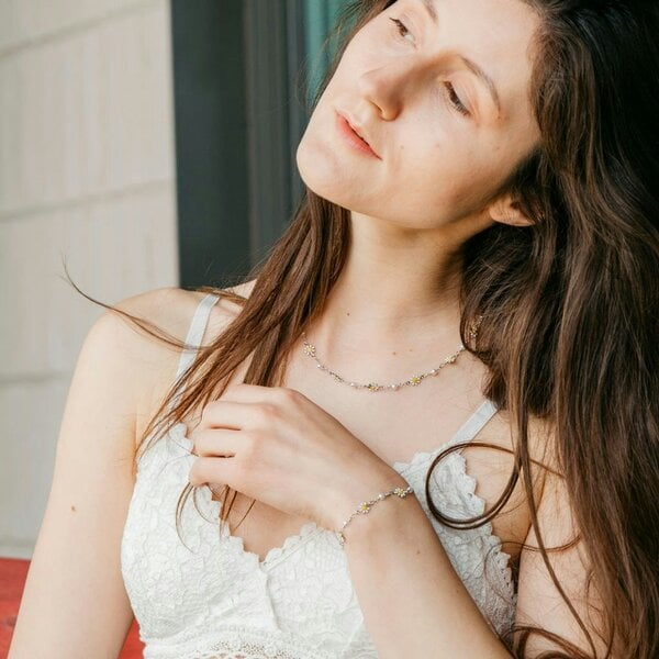 The Colourful Aura Colourful White Indie Boho Daisy Sun Flower Pearl Choker Floral Summer Necklace