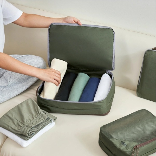 CabinZero Classic Clean Dirty Packing Cube L, Two Compartments and Mesh Window, Fully Flat