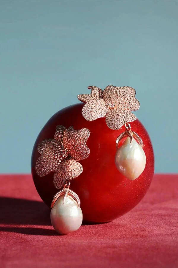 Latelita Baroque Pearl White Flower Drop Earrings Rosegold