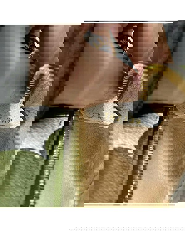 211158900.jpg