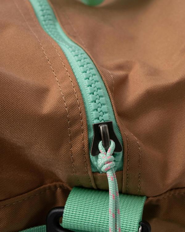 Fjallraven Vardag 33L Unisex Duffel Bag in Poppy Pink/Khaki Dust 354-228