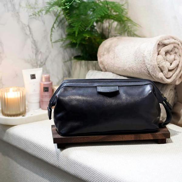 PRIMEHIDE Luxury Leather Washbag - Sandro Tuscan
