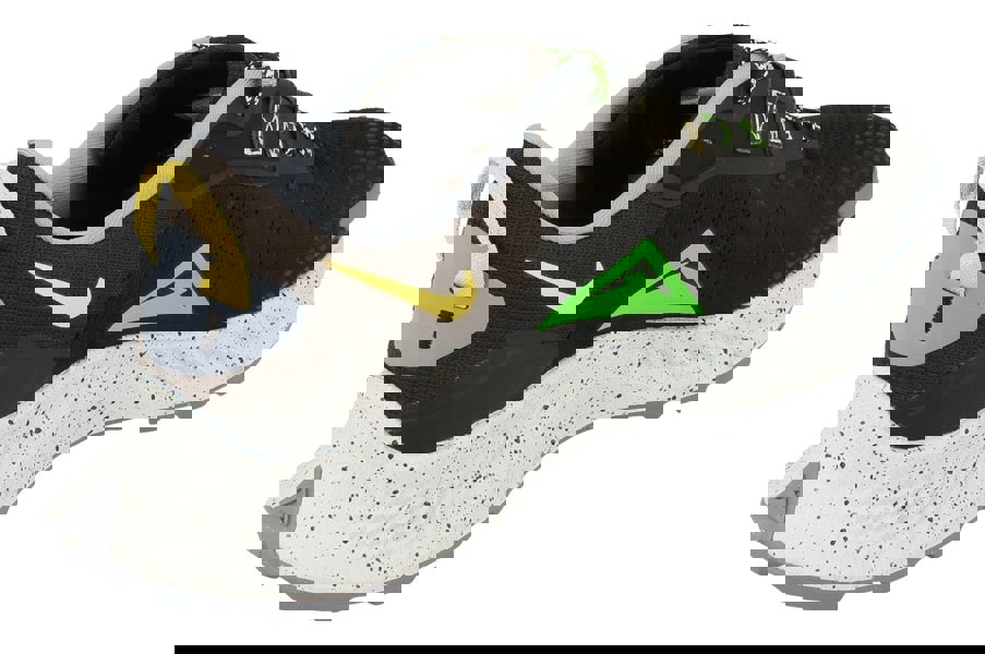 A backwards view of the Nike Pegasus Trail 3 Running Shoes. This pair comes in a black, green, and mustard design.