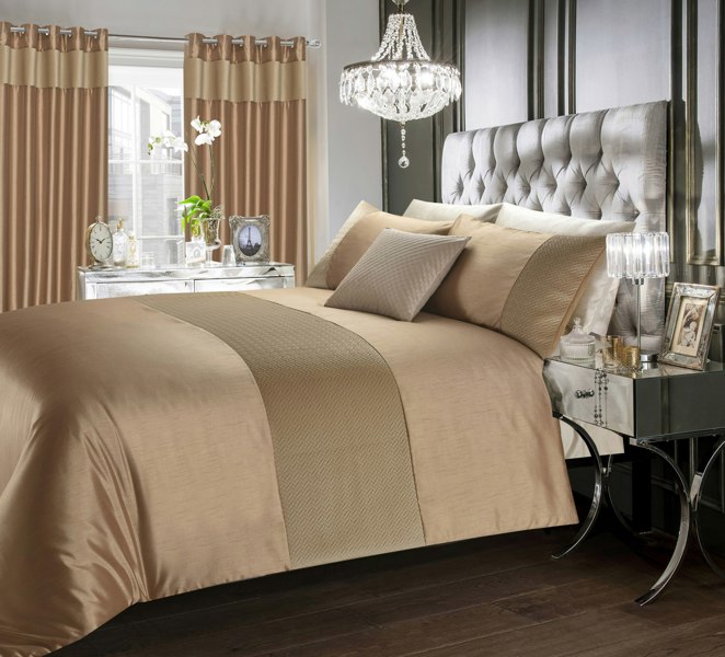 Intimates Pinsonic Geometric Luxury Duvet Cover Set and Pillowcase - Modern Bedding Collection for a Stylish Bedroom Decor