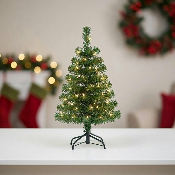 Garden Greatness 5ft Heritage Fir Pre Lit Woodcote Spruce Tree Display