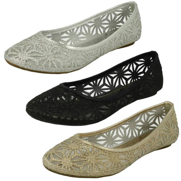 Spot On Ladies Spot On Cut Out Design Ballet Pump