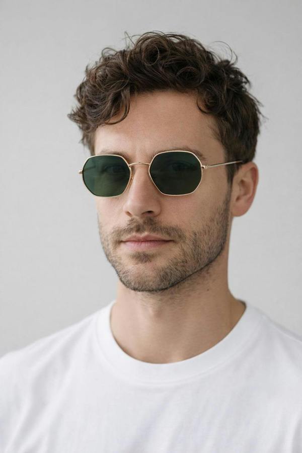 Hexagon Metal Frame Sunglasses in Gold - svnx