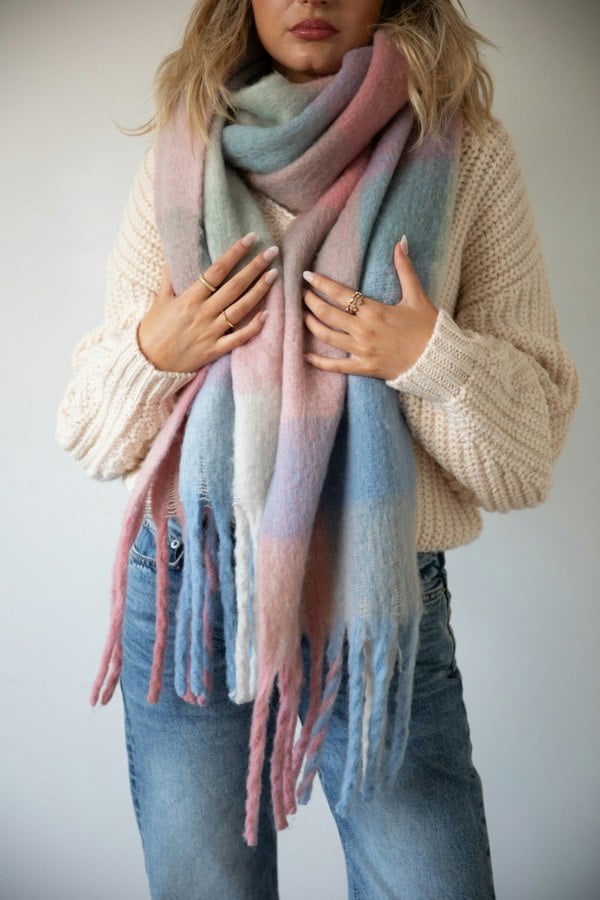SVNX Light Check Scarf & Beanie Set