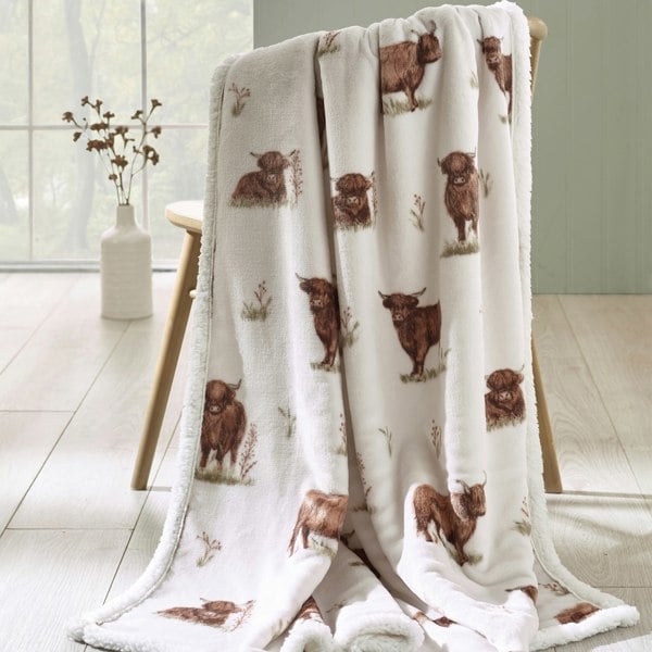 Catherine Lansfield Angus Highland Cow Cosy Fleece Blanket Throw Natural