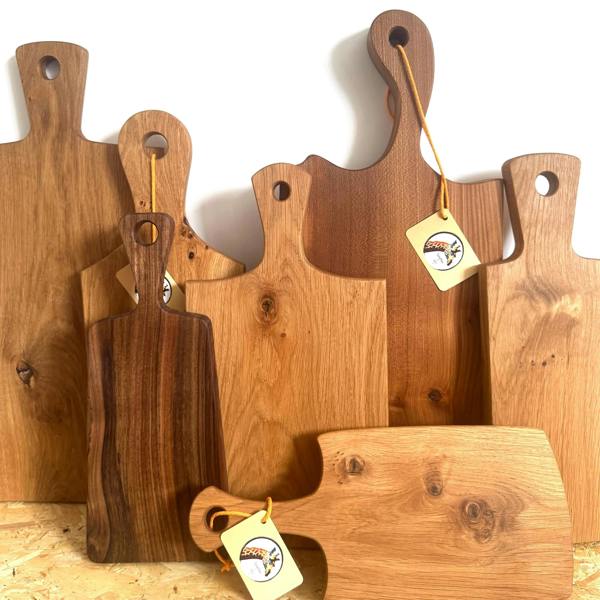 Giraffes & Craftz Solid Oak paddle - Handmade French Oak Cheese and Food Board