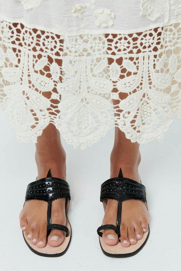 Black | Faux Leather Textured Flat Sandals