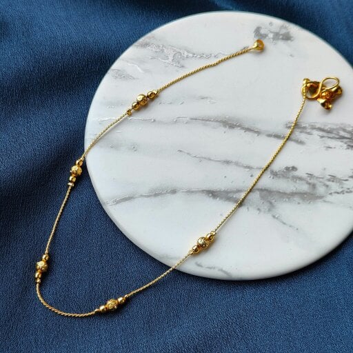 The Colourful Aura Golden Brass Thread Minimalist Boho Thin Slim Foot Payal Anklet