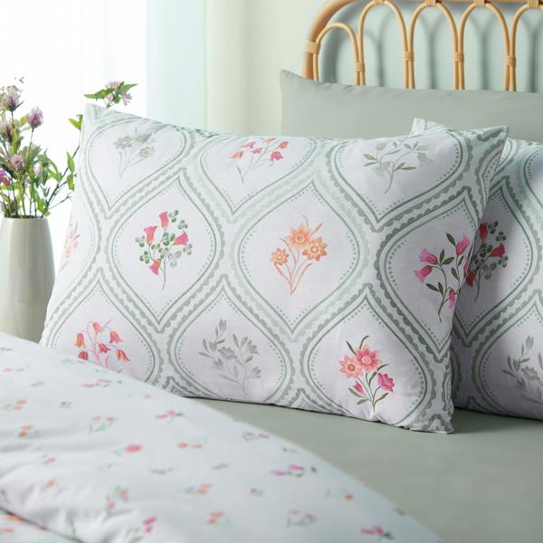 Catherine Lansfield Cameo Floral Reversible Duvet Cover Set Soft Green