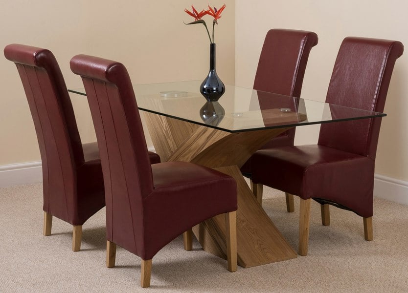 That's Furniture Valencia Oak Small Glass Dining Table & Montana Leather Chairs