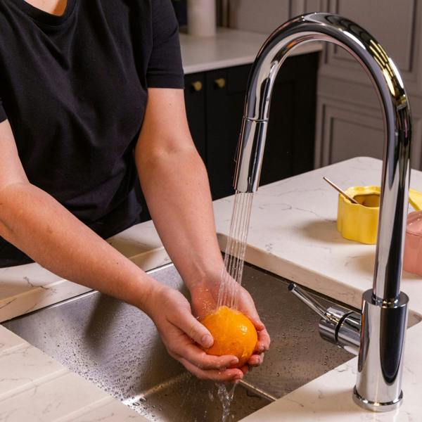 Flode Runda | Kitchen Sink Mixer with Pull out Spray | Chrome | Square Head