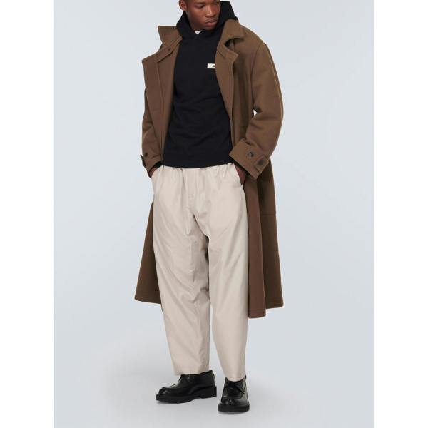 Jacquemus The Gros Grain Hoodie   in  Black