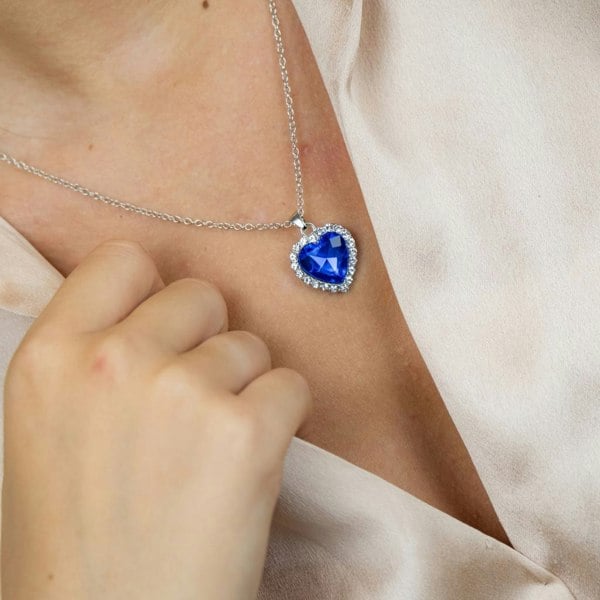 The Colourful Aura Titanic Dark Blue Heart Zircon Vintage Diamond Pendant Necklace