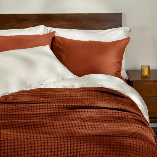 Soak&Sleep Burnt Orange Waffle Cotton Bedspread