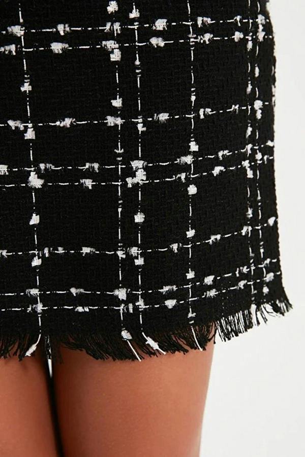 WOVCOR Tweed Fabric Pencil Mini Woven Skirt with Tassel Detail