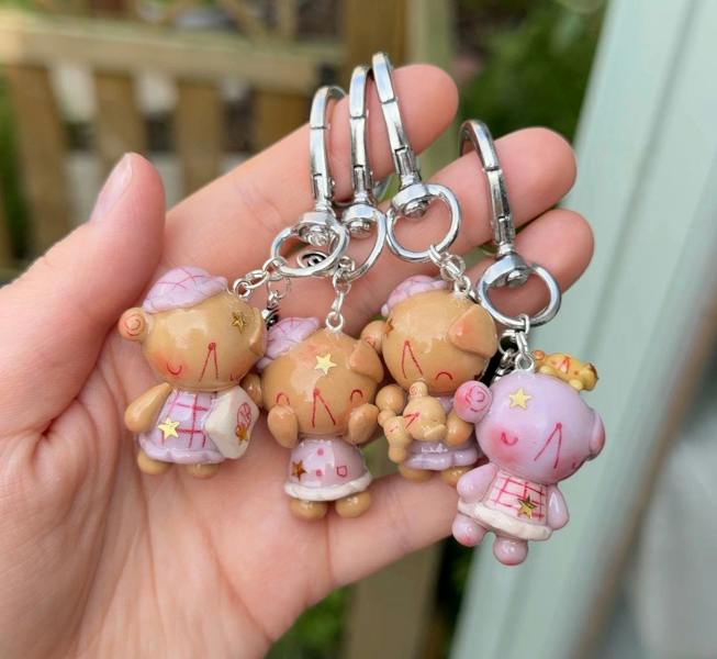Lovedbymimii Sleepy Bear Keychains