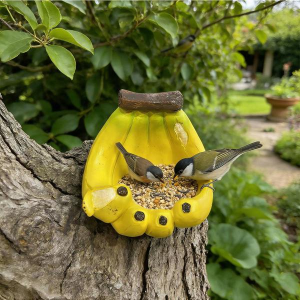 Leaper Creative Banana Shaped Bird Feeder
