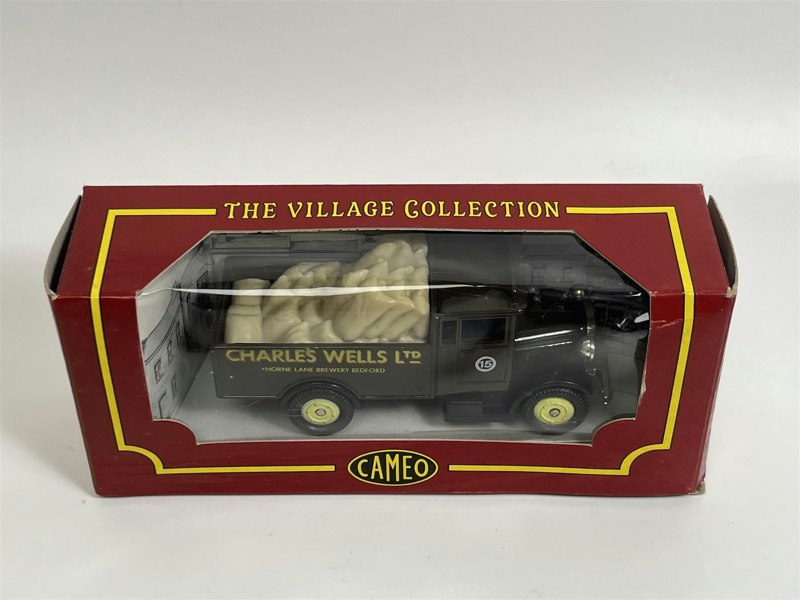 MCSlots The Village Collection Charles Wells Ltd Cameo From Corgi VCC08D S6
