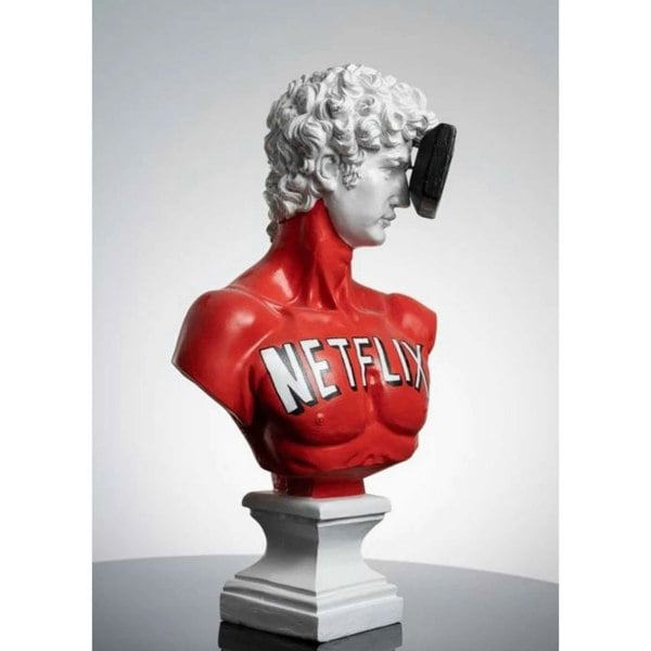 Artchi Binge Watcher David